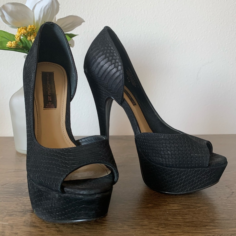 Steven by Steve Madden Black Heel